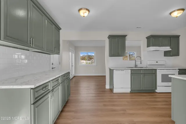 $2,550 | 64 Georgetown Boulevard, Barnegat, NJ 08005