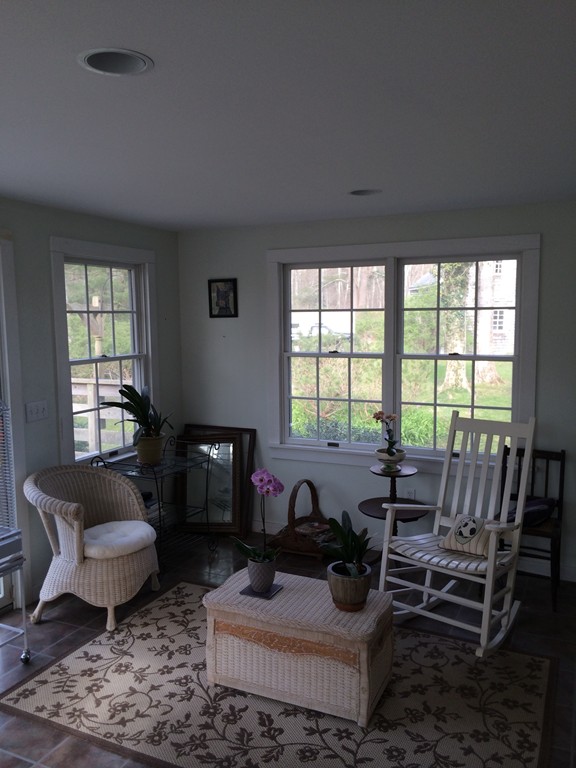 369 Old County Road Westport, MA 02790 - Photo 6 of 6 Gallery Image 6