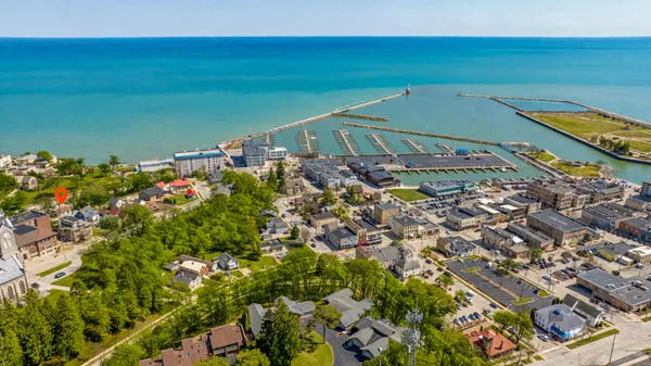 $2,800 | 446 North Powers Street, Port Washington, WI 53074