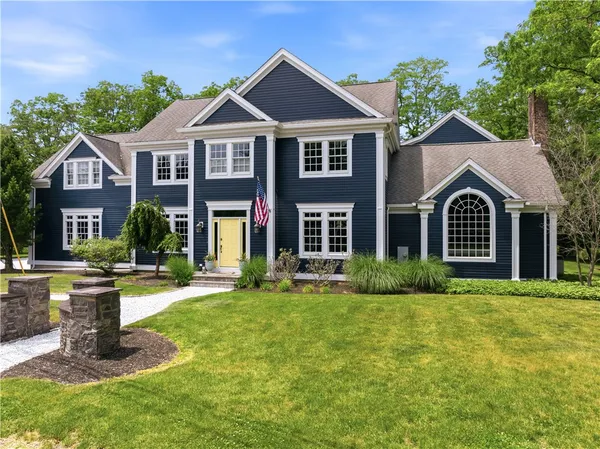 $2,897,000 | 198 Poppasquash Road, Bristol, RI 02809