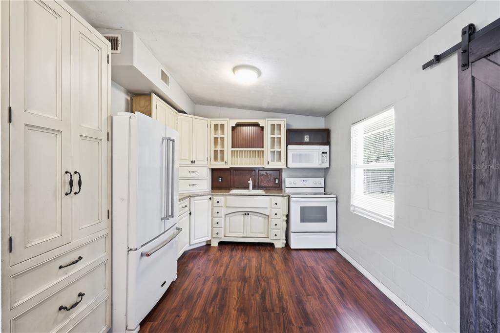 615 Danvers Street Eustis, FL 32726 - Photo 10 of 22