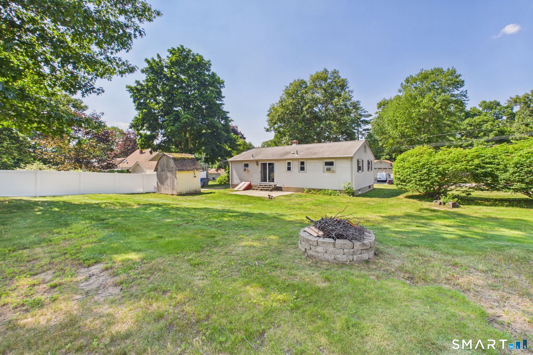 15 Gary Road Enfield, CT 06082 - Photo 25 of 28
