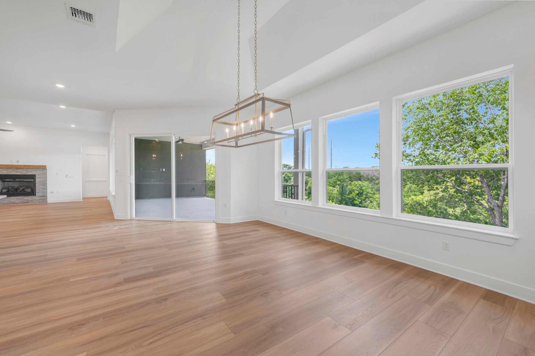 438 Rees Lndg Road Spicewood, TX 78669 - Photo 20 of 40 Dining Area