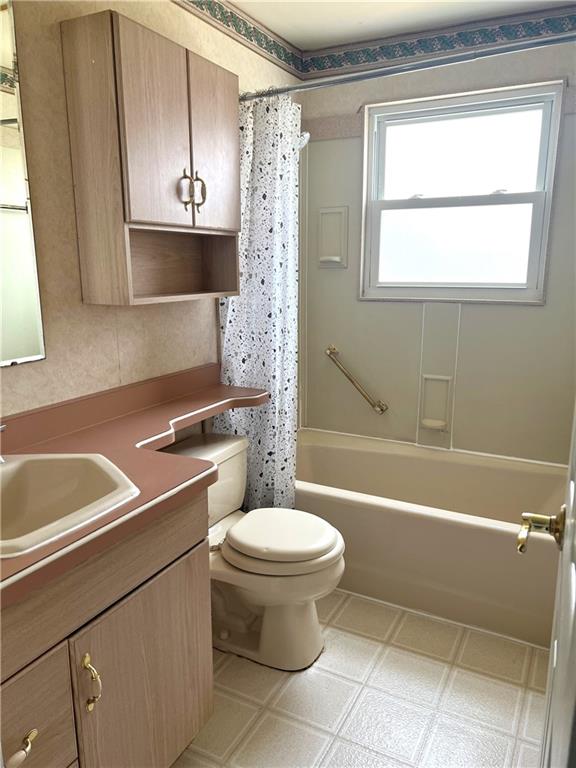 1208 Kings Mill Road Aliquippa, PA 15001 - Photo 10 of 17 Gallery Image 10
