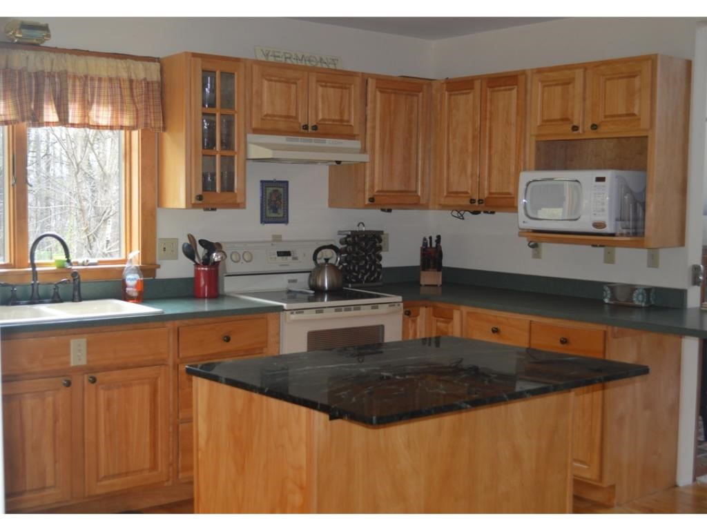 966 Creed Hill Road Pittsford, VT 05763 - Photo 11 of 27