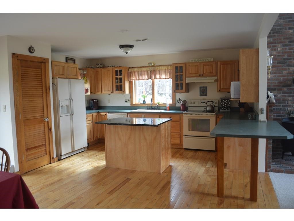 966 Creed Hill Road Pittsford, VT 05763 - Photo 10 of 27