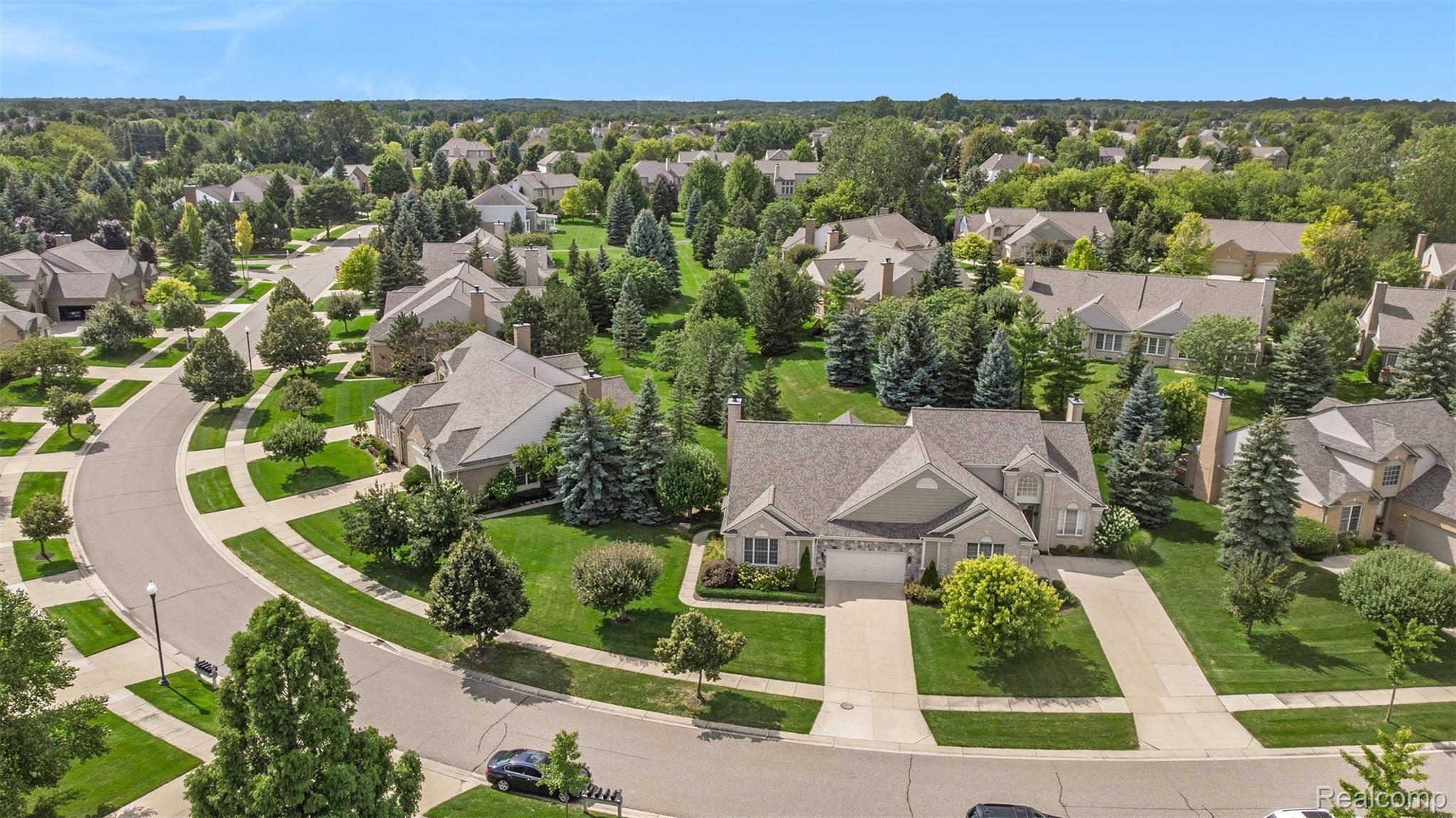1379 Copper Circle, Unit 35 Rochester, MI 48306 - Photo 3 of 47 BEAUTIFUL, TREED, QUIET COMMUNITY