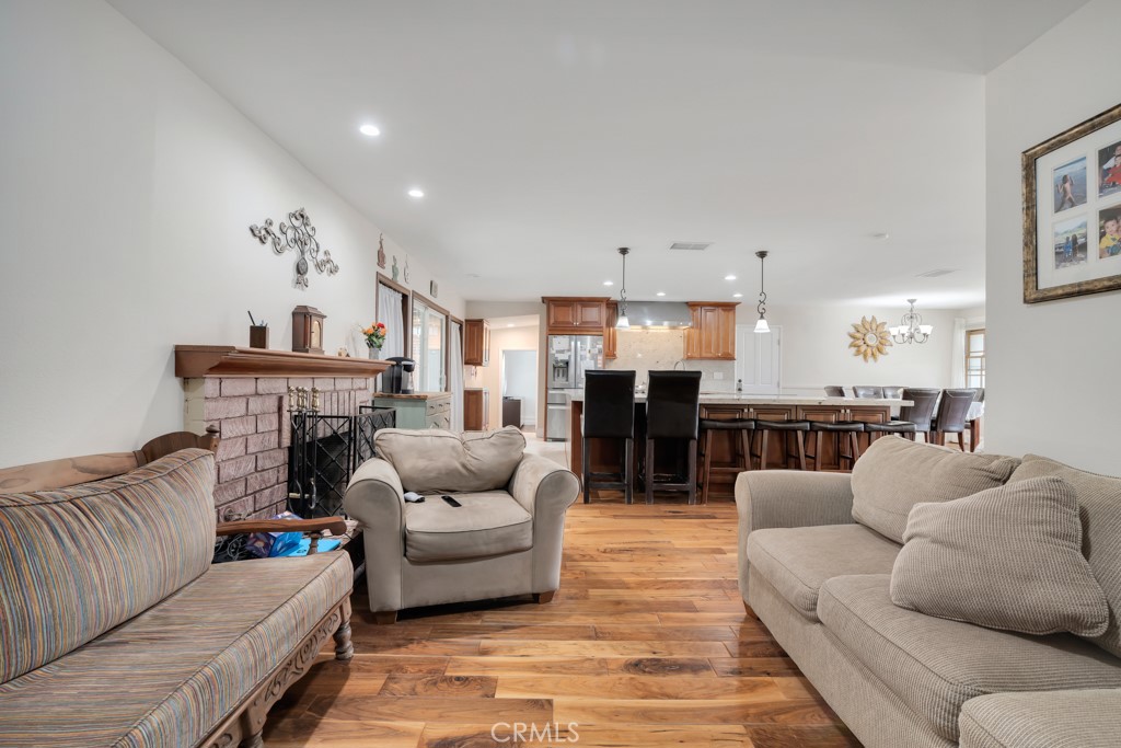 1059 Rambling Road Simi Valley, CA 93065 - Photo 12 of 50