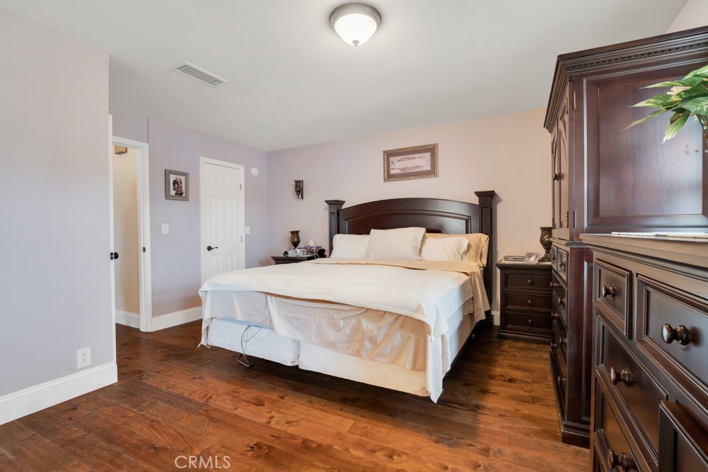 1059 Rambling Road Simi Valley, CA 93065 - Photo 14 of 50 Master