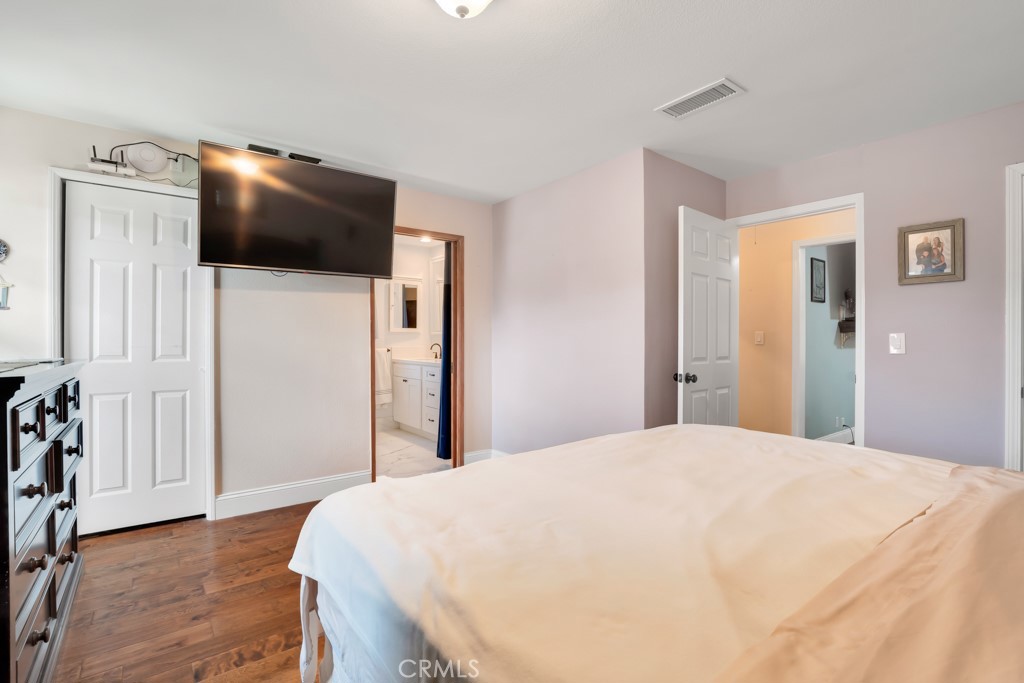 1059 Rambling Road Simi Valley, CA 93065 - Photo 15 of 50 Master