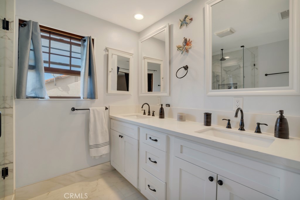 1059 Rambling Road Simi Valley, CA 93065 - Photo 16 of 50 Master en suite