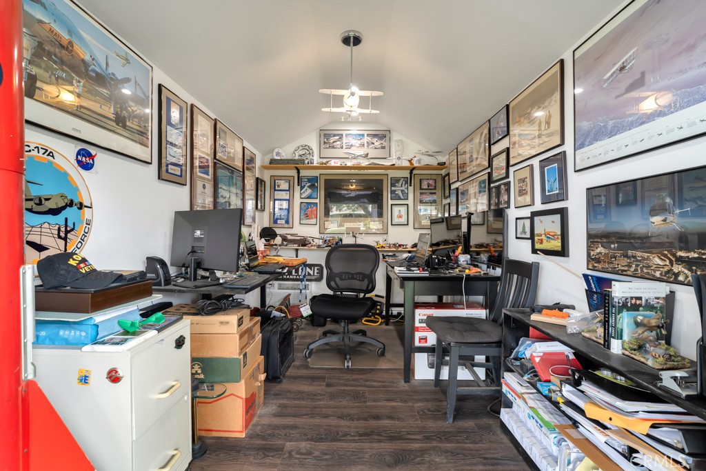 1059 Rambling Road Simi Valley, CA 93065 - Photo 27 of 50 detached office