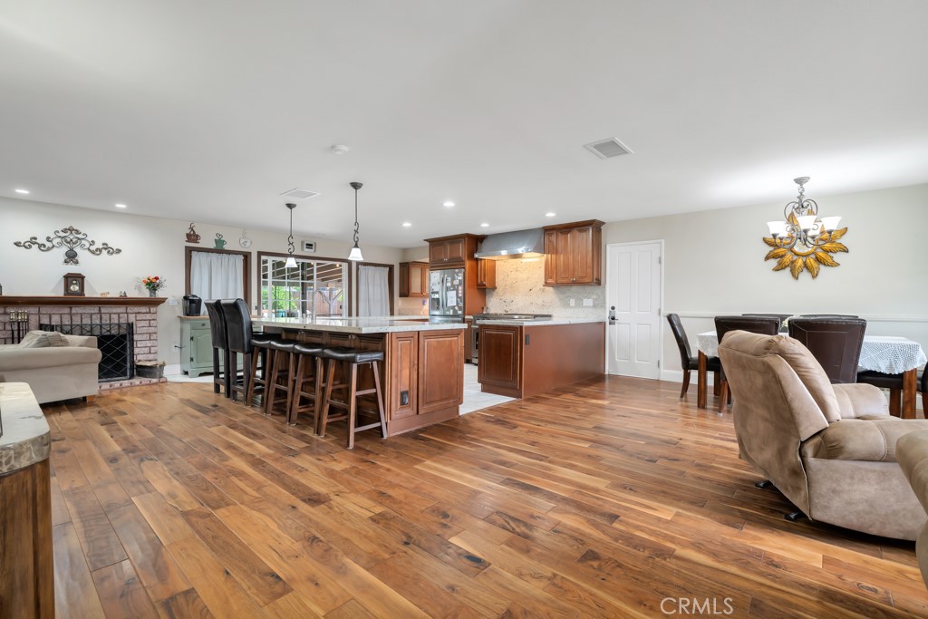 1059 Rambling Road Simi Valley, CA 93065 - Photo 3 of 50