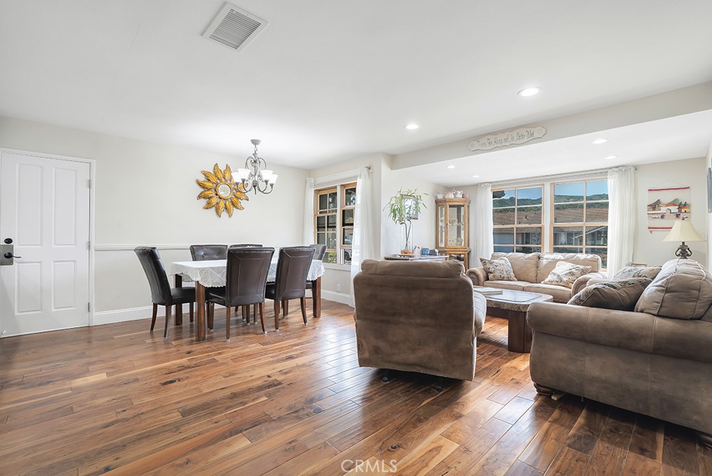 1059 Rambling Road Simi Valley, CA 93065 - Photo 5 of 50