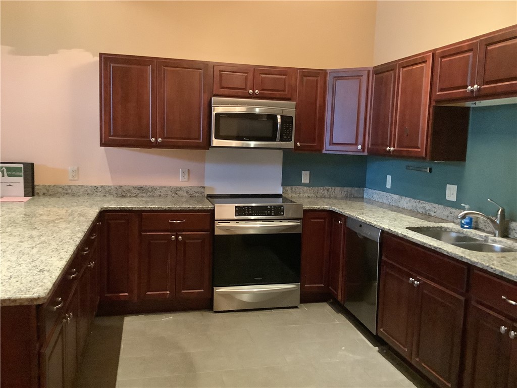 1 Tupperware Drive, Unit 119 North Smithfield, RI 02896 - Photo 5 of 16