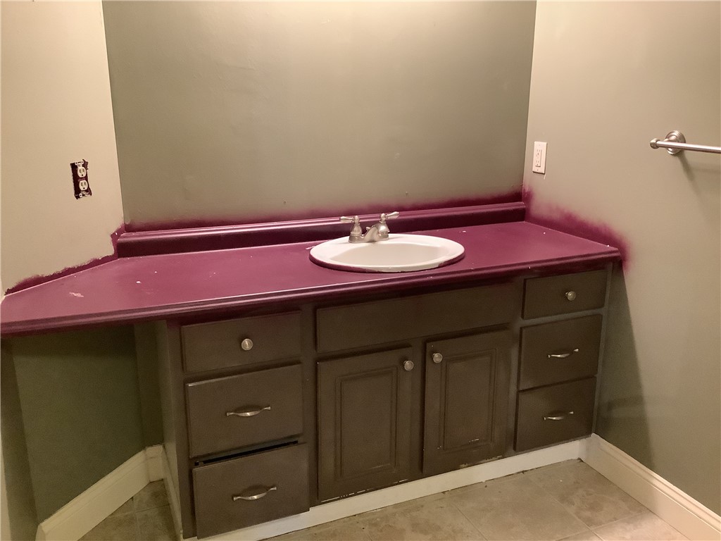 1 Tupperware Drive, Unit 119 North Smithfield, RI 02896 - Photo 8 of 16