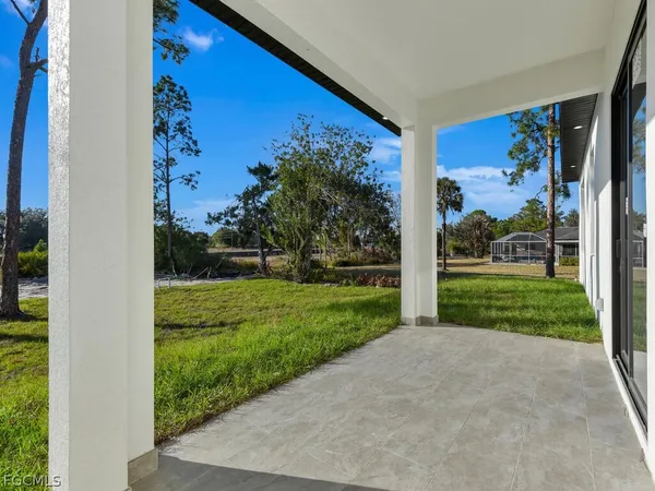 a view of a backyard with garden