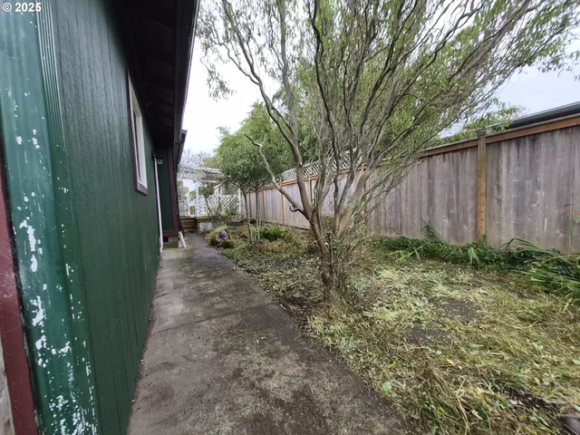 $335,000 | 140 Southwest Birch Avenue, Warrenton, OR 97146