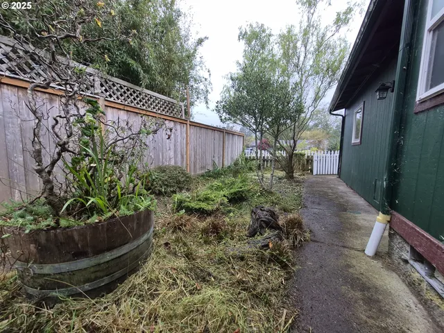 $335,000 | 140 Southwest Birch Avenue, Warrenton, OR 97146