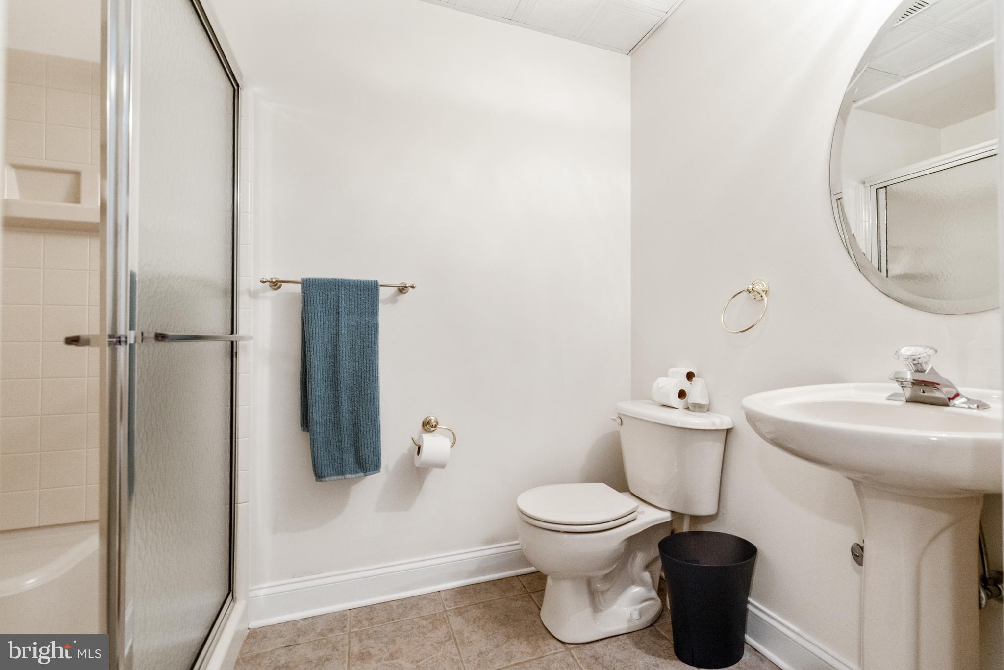 746 Kelli Lane Springfield, PA 19064 - Photo 21 of 35 Full bathroom in lower level - great for guests