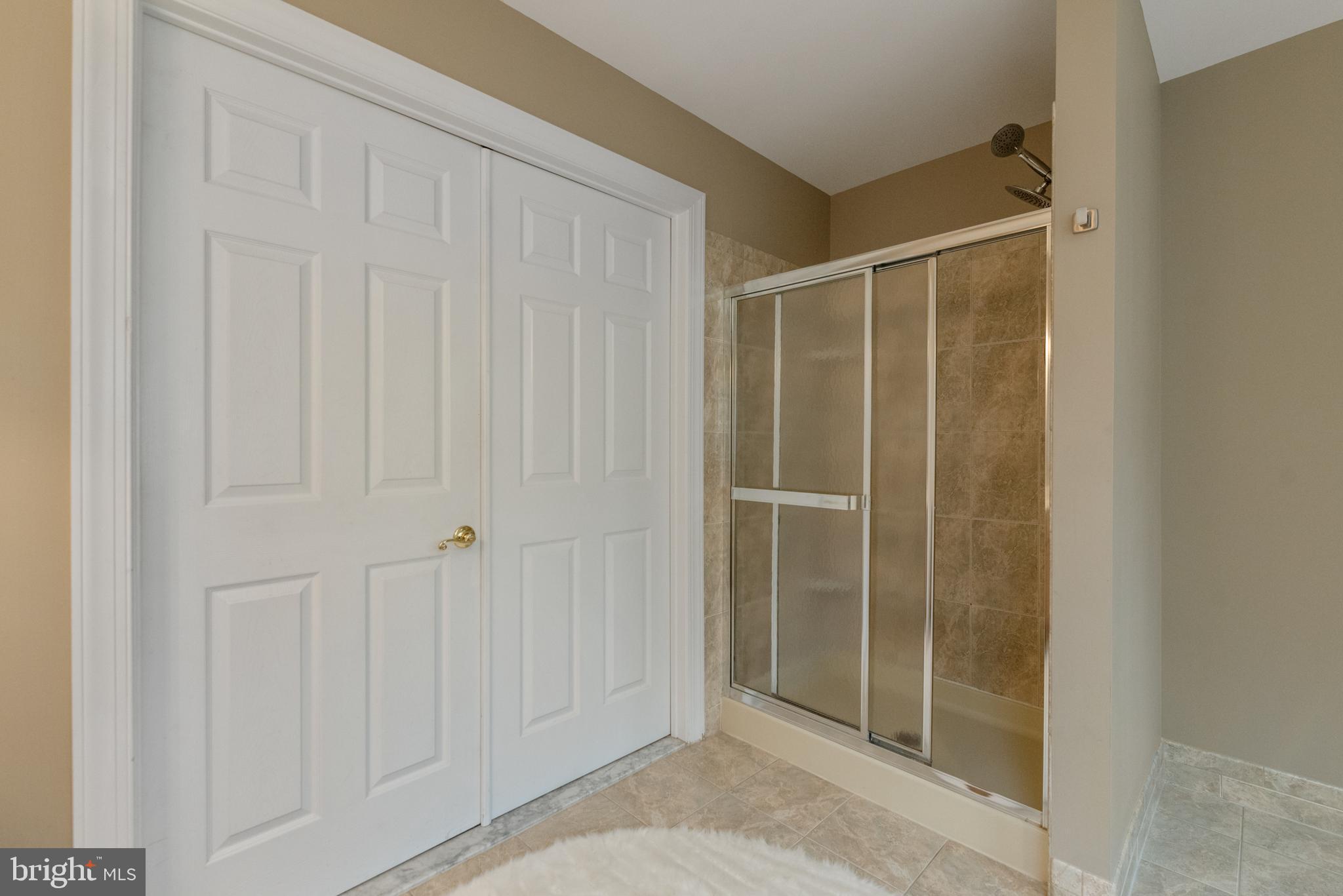 746 Kelli Lane Springfield, PA 19064 - Photo 24 of 35 Separate shower in master bath