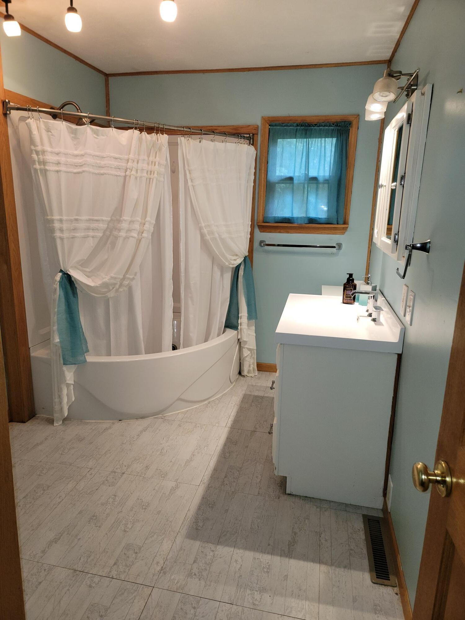 10771 Horn Road Reading, MI 49274 - Photo 21 of 41 20220526_132840