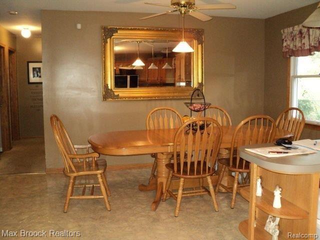 585 Mary Ellen Road Rochester, MI 48307 - Photo 5 of 16 Eat in Kitchen