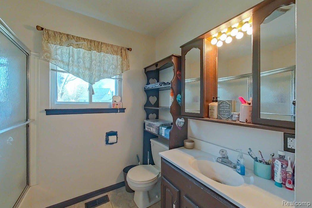 5515 Colony Road Grand Blanc, MI 48439 - Photo 14 of 24 Full bathroom