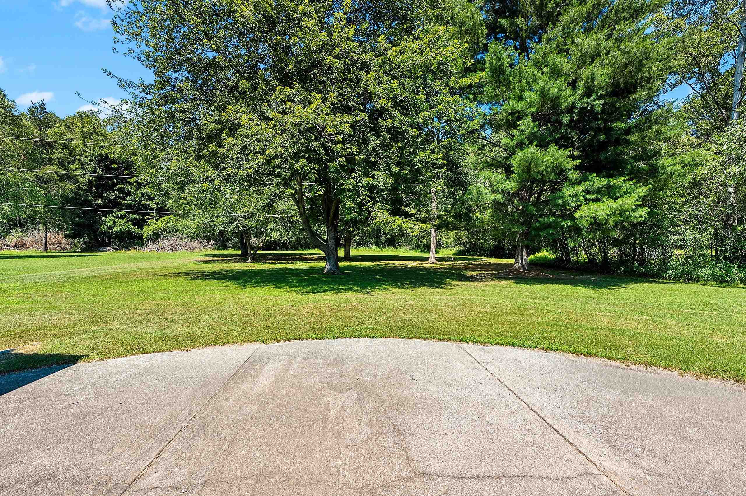 429 Jackson Street Oconto, WI 54153 - Photo 35 of 48