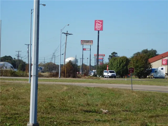 $599,000 | 7295 Greenwood Road, Shreveport, LA 71119