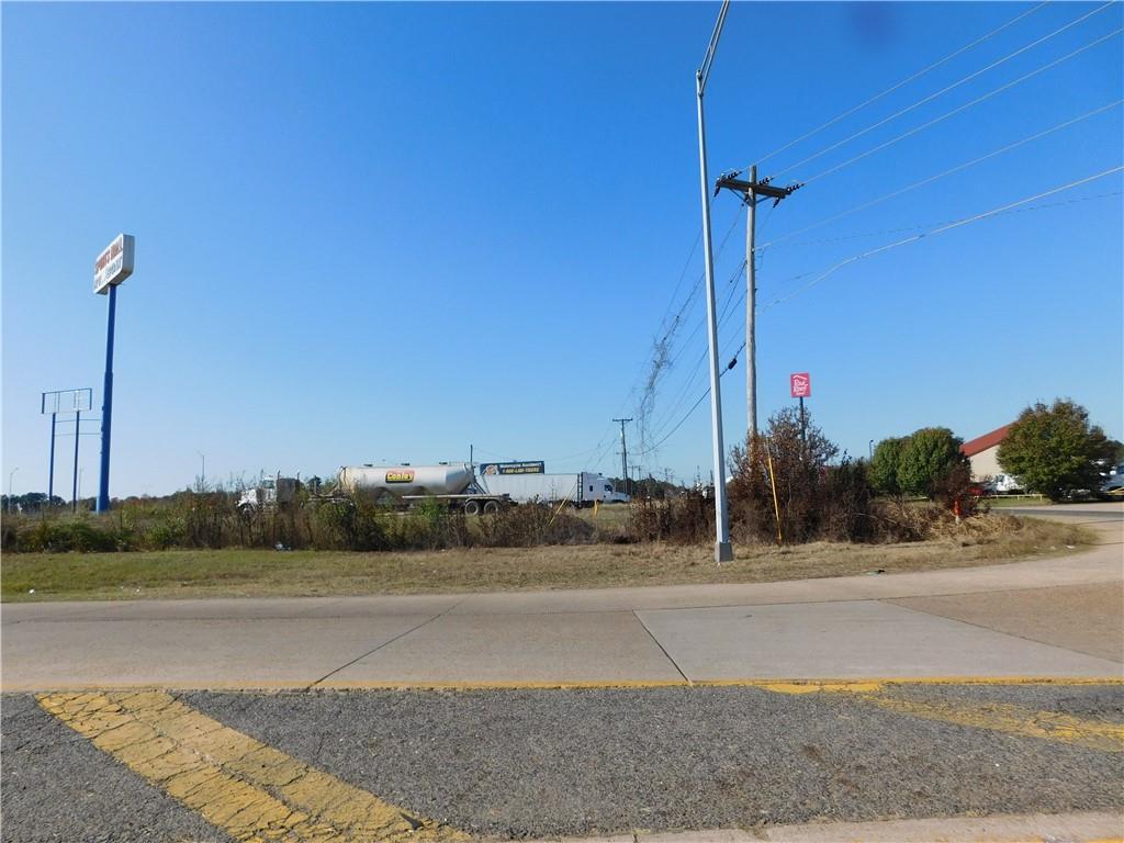 7295 Greenwood Road Shreveport, LA 71119 - Photo 8 of 16 a view of a ocean with a large bridge