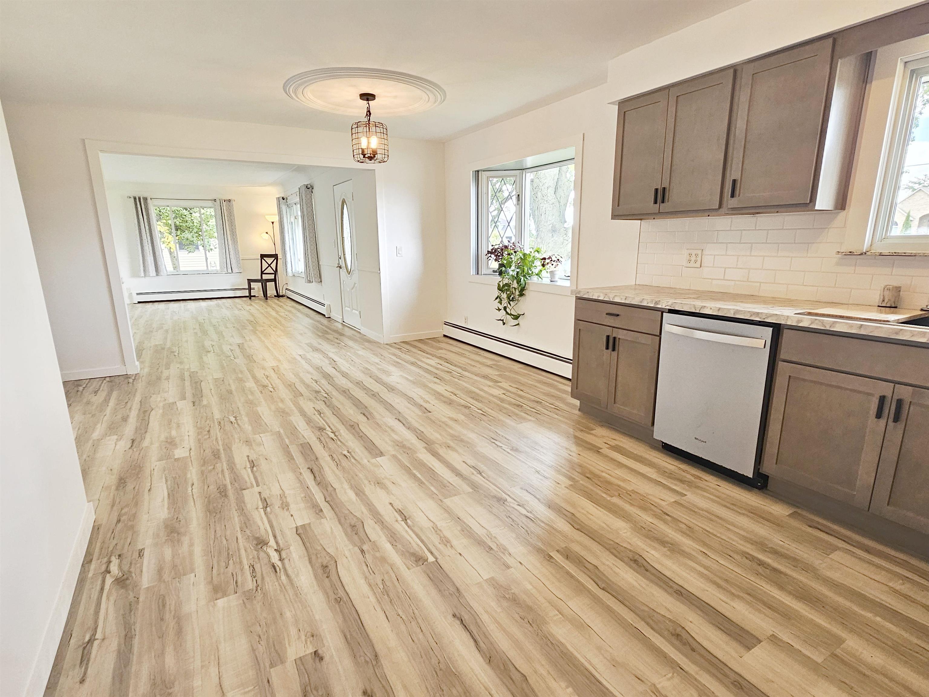 2451 Wheeler Road Bay City, MI 48706 - Photo 6 of 28 Gallery Image 6