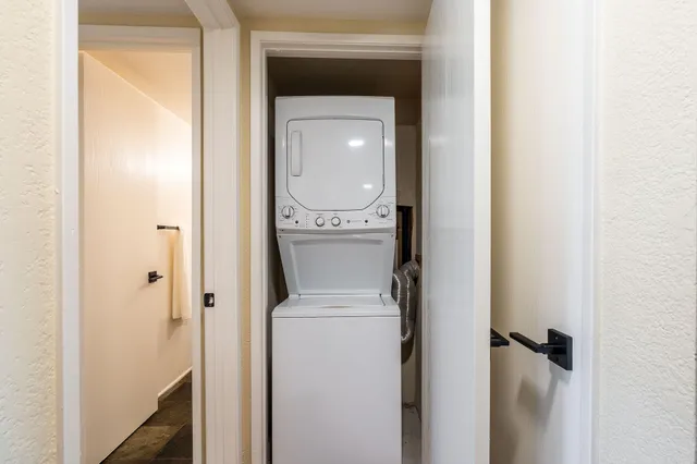 $380,000 | 291 East Mel Avenue, Unit 312, Palm Springs, CA 92262