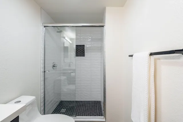 $380,000 | 291 East Mel Avenue, Unit 312, Palm Springs, CA 92262