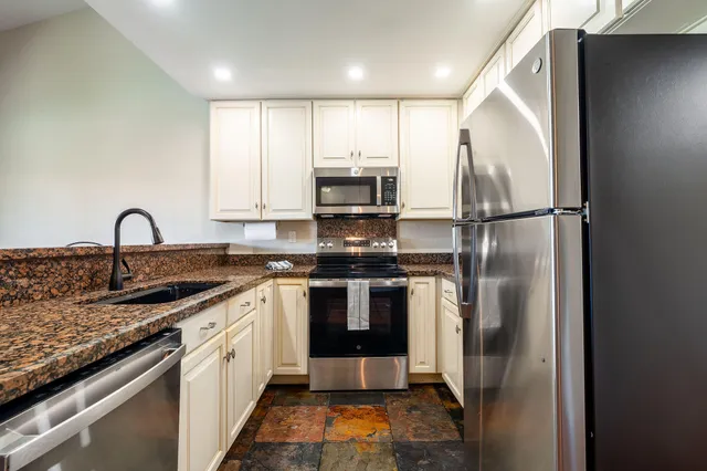 $380,000 | 291 East Mel Avenue, Unit 312, Palm Springs, CA 92262