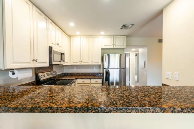 $380,000 | 291 East Mel Avenue, Unit 312, Palm Springs, CA 92262