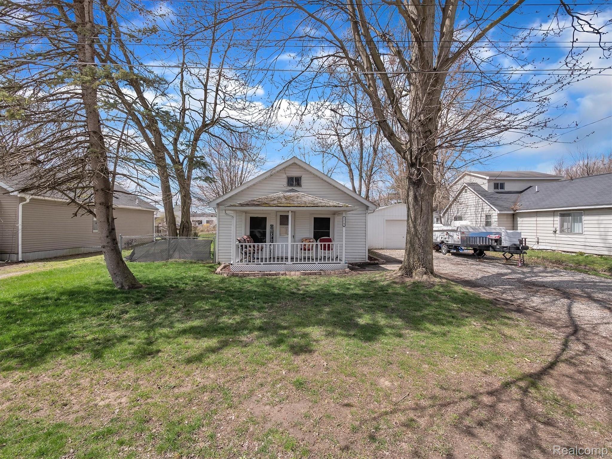 12743 Meigs Street Carleton, MI 48117 - Photo 2 of 31 03-12743-Meigs-St-WindowStill-Real-Estate-Photography-3.jpg