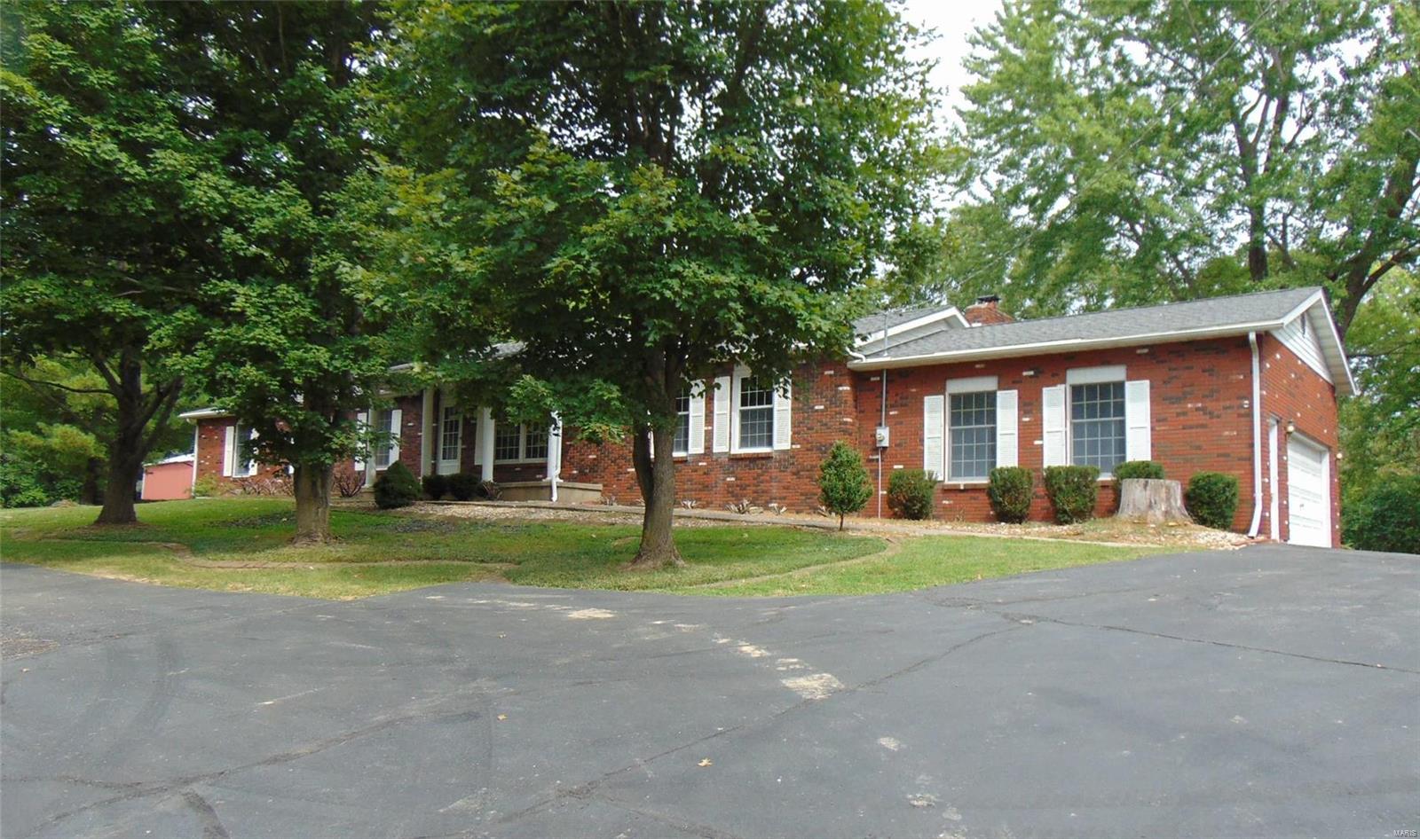 5212 Airport Road Godfrey, IL 62035 - Photo 1 of 76