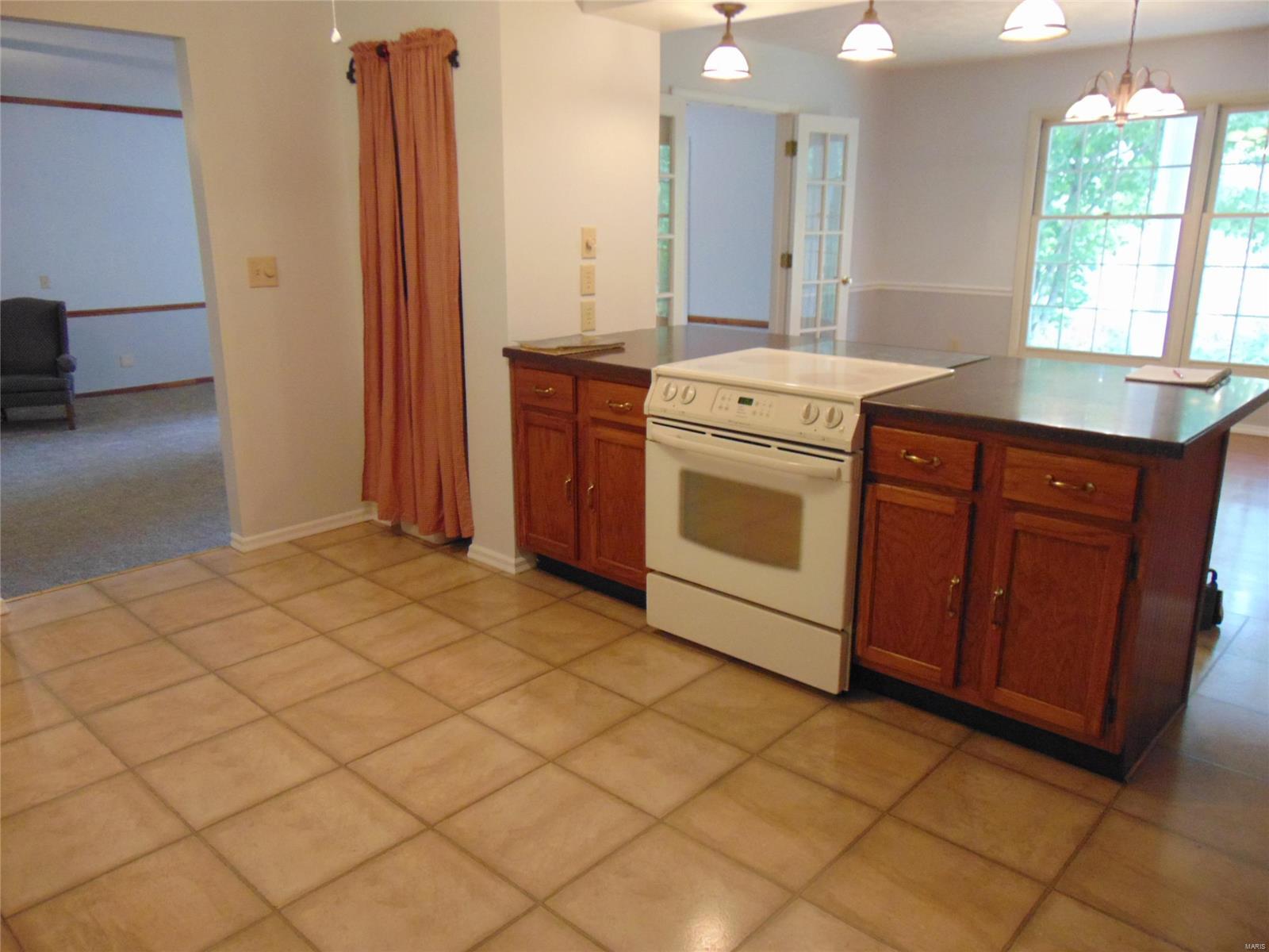5212 Airport Road Godfrey, IL 62035 - Photo 12 of 76