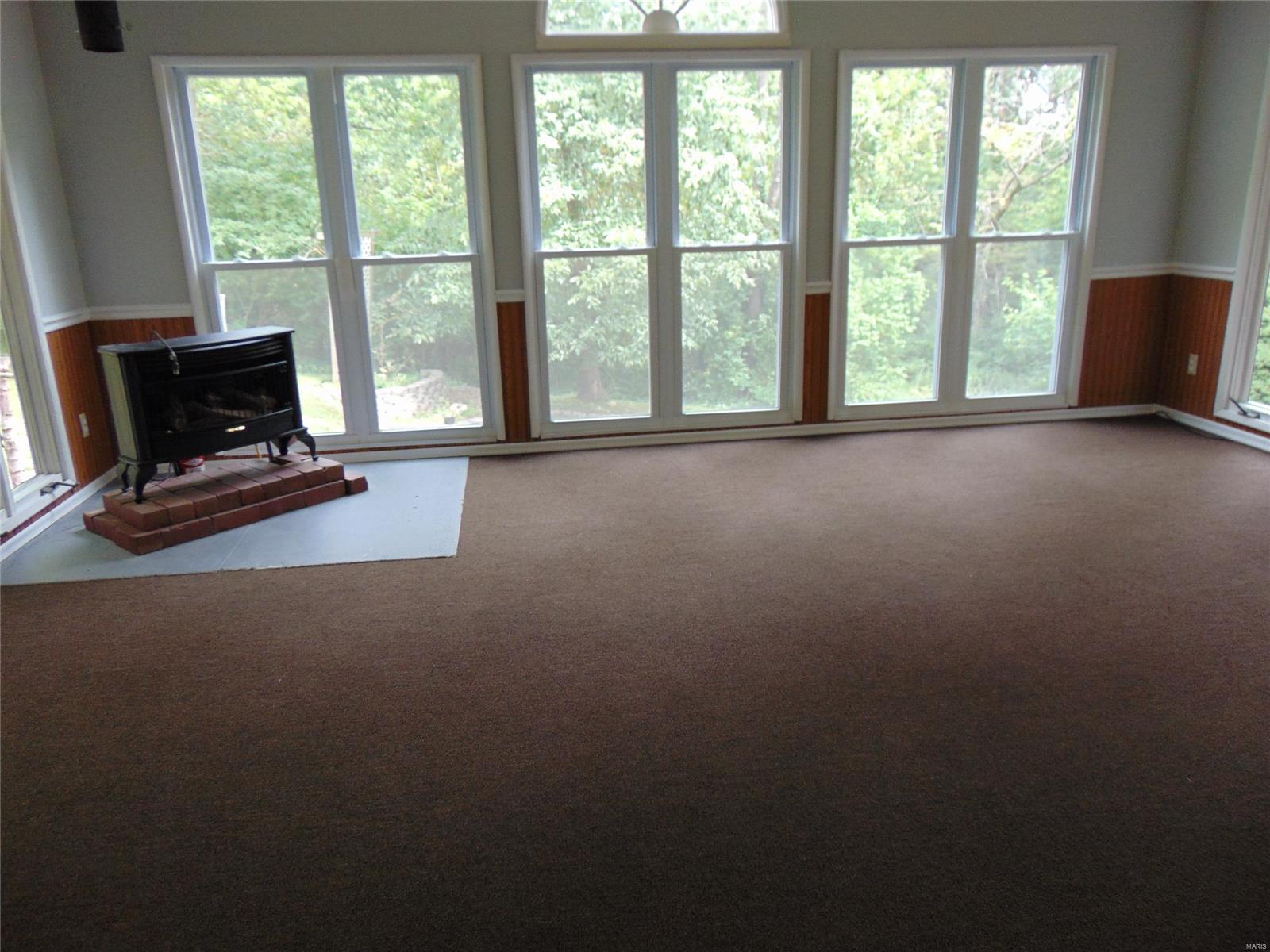 5212 Airport Road Godfrey, IL 62035 - Photo 15 of 76