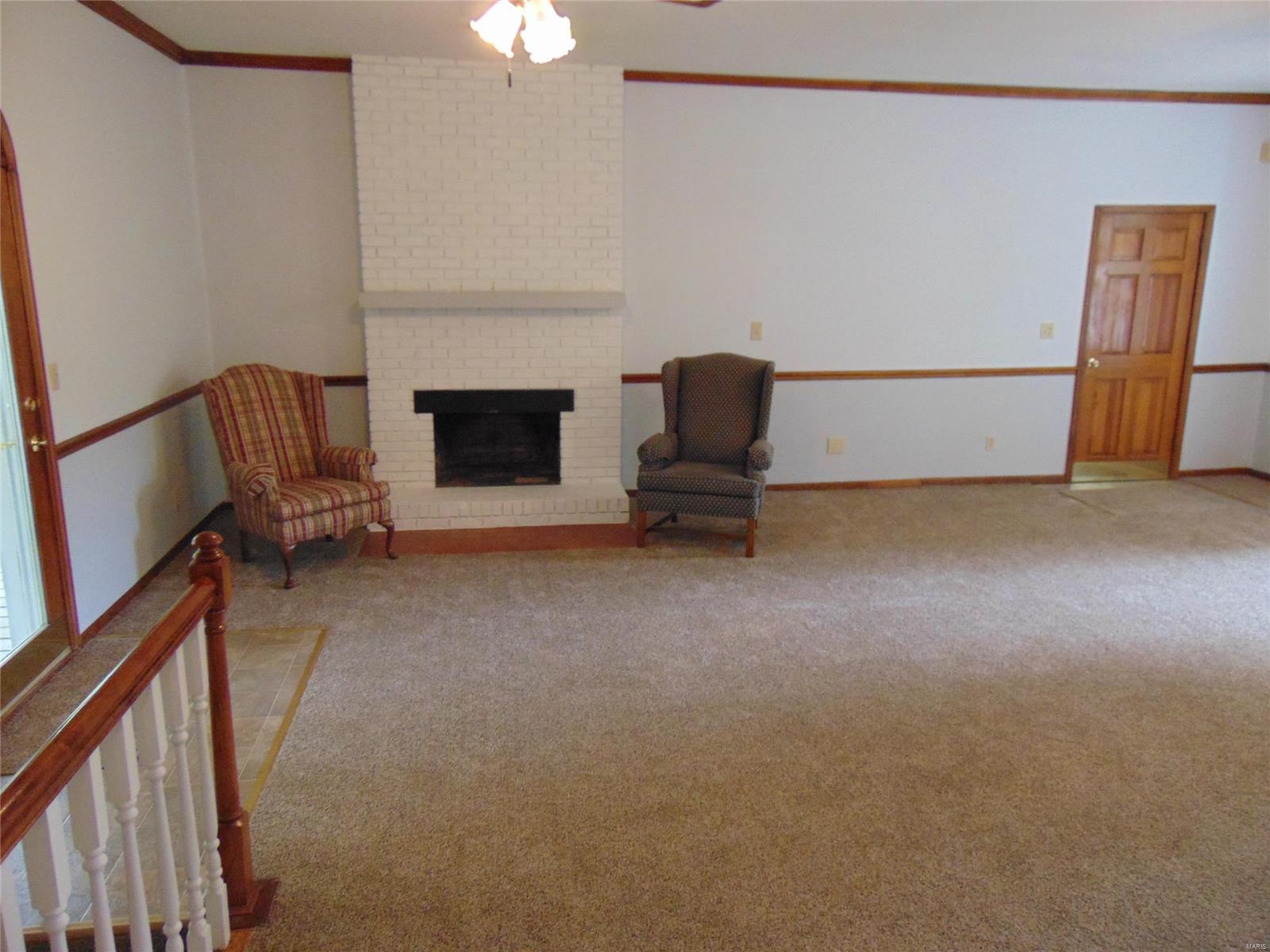 5212 Airport Road Godfrey, IL 62035 - Photo 5 of 76