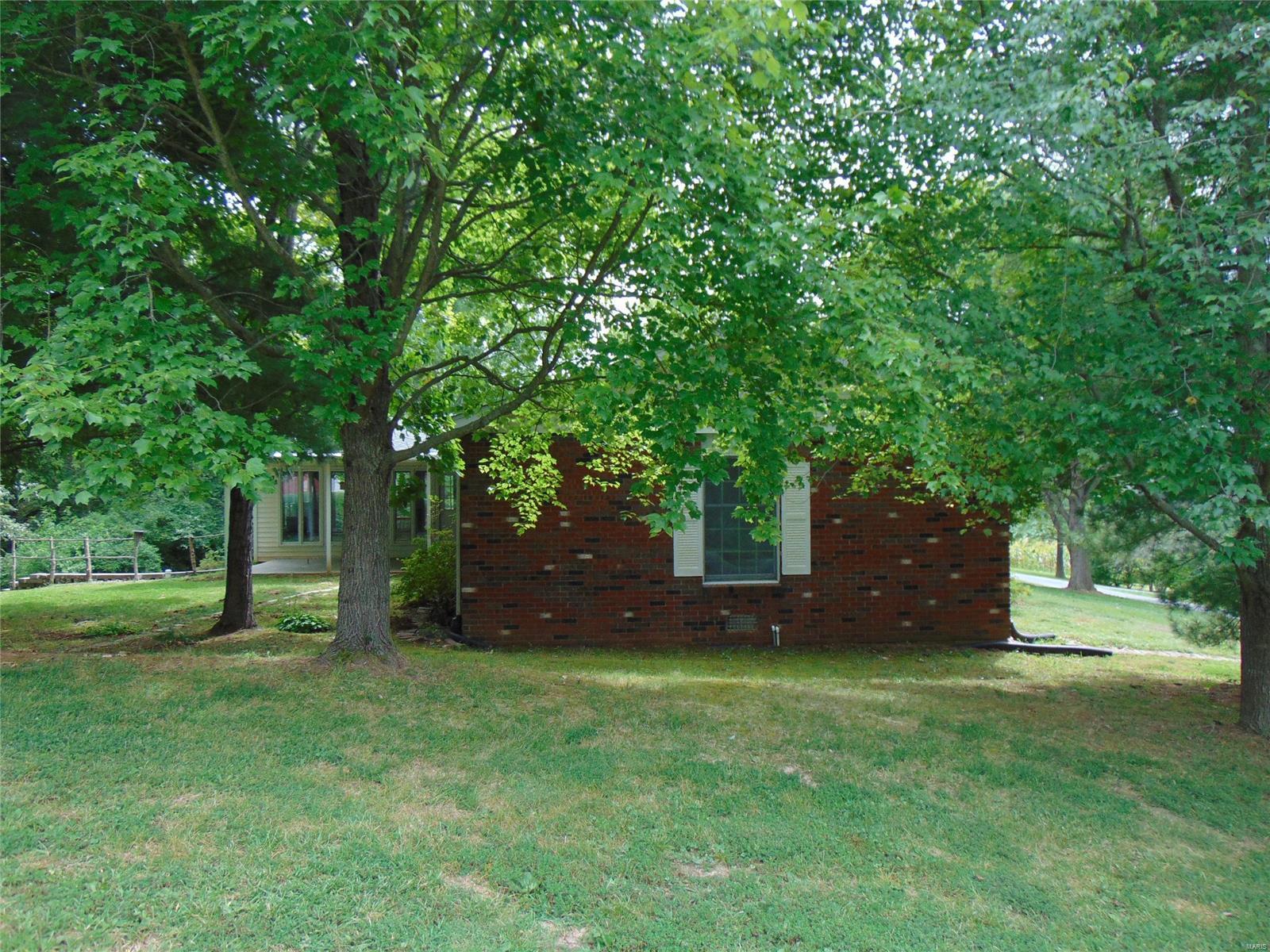 5212 Airport Road Godfrey, IL 62035 - Photo 60 of 76