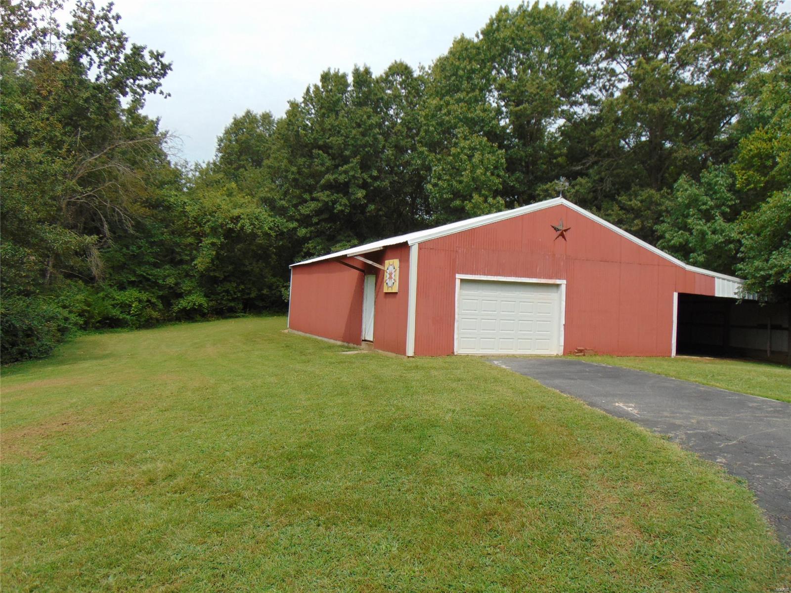 5212 Airport Road Godfrey, IL 62035 - Photo 64 of 76