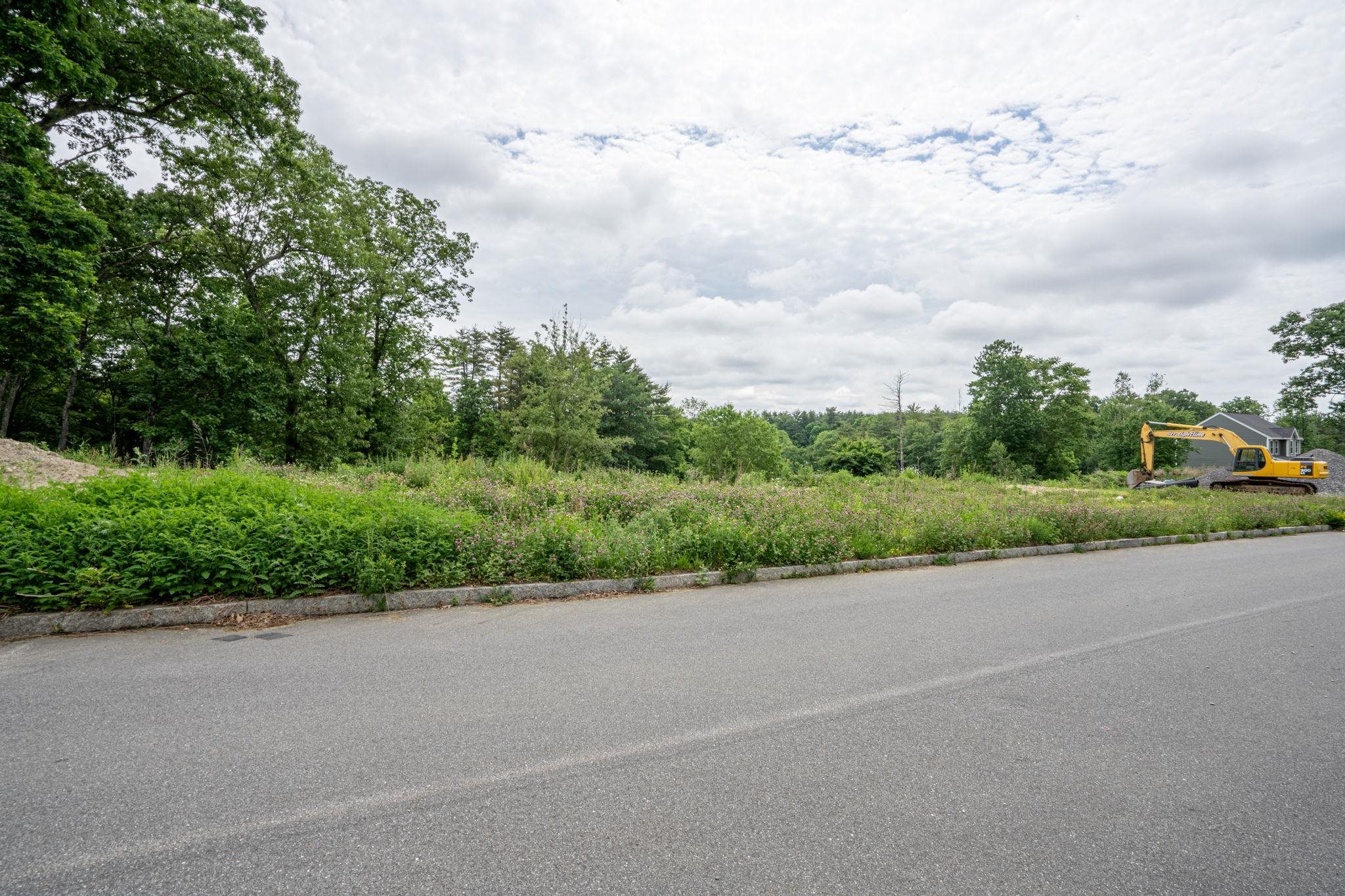 35 Steele Road Derry, NH 03038 - Photo 7 of 11