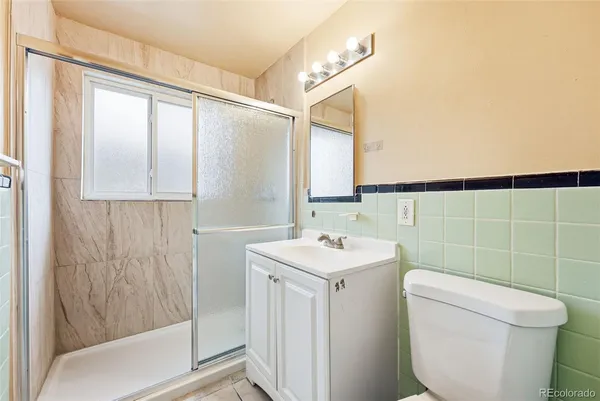 $1,000,000 | 1717 Clinton Street, Aurora, CO 80010