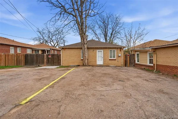 $1,000,000 | 1717 Clinton Street, Aurora, CO 80010