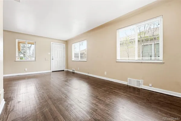 $1,000,000 | 1717 Clinton Street, Aurora, CO 80010