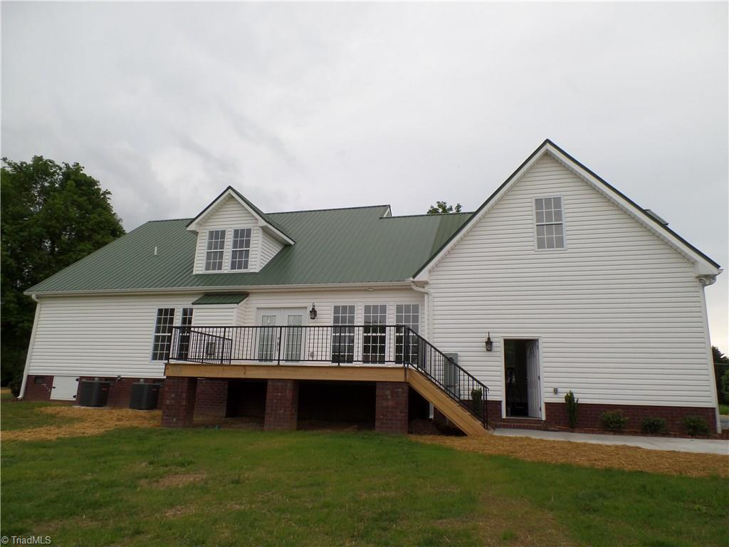 5672 Racine Road Randleman, NC 27317 - Photo 3 of 16 Gallery Image 3