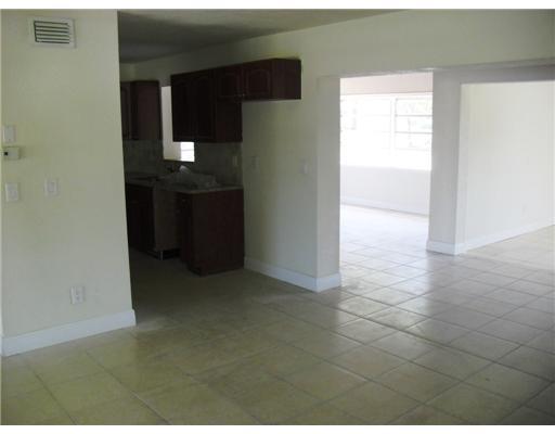26 Andros Road Palm Springs, FL 33461 - Photo 4 of 25 Additional Photo