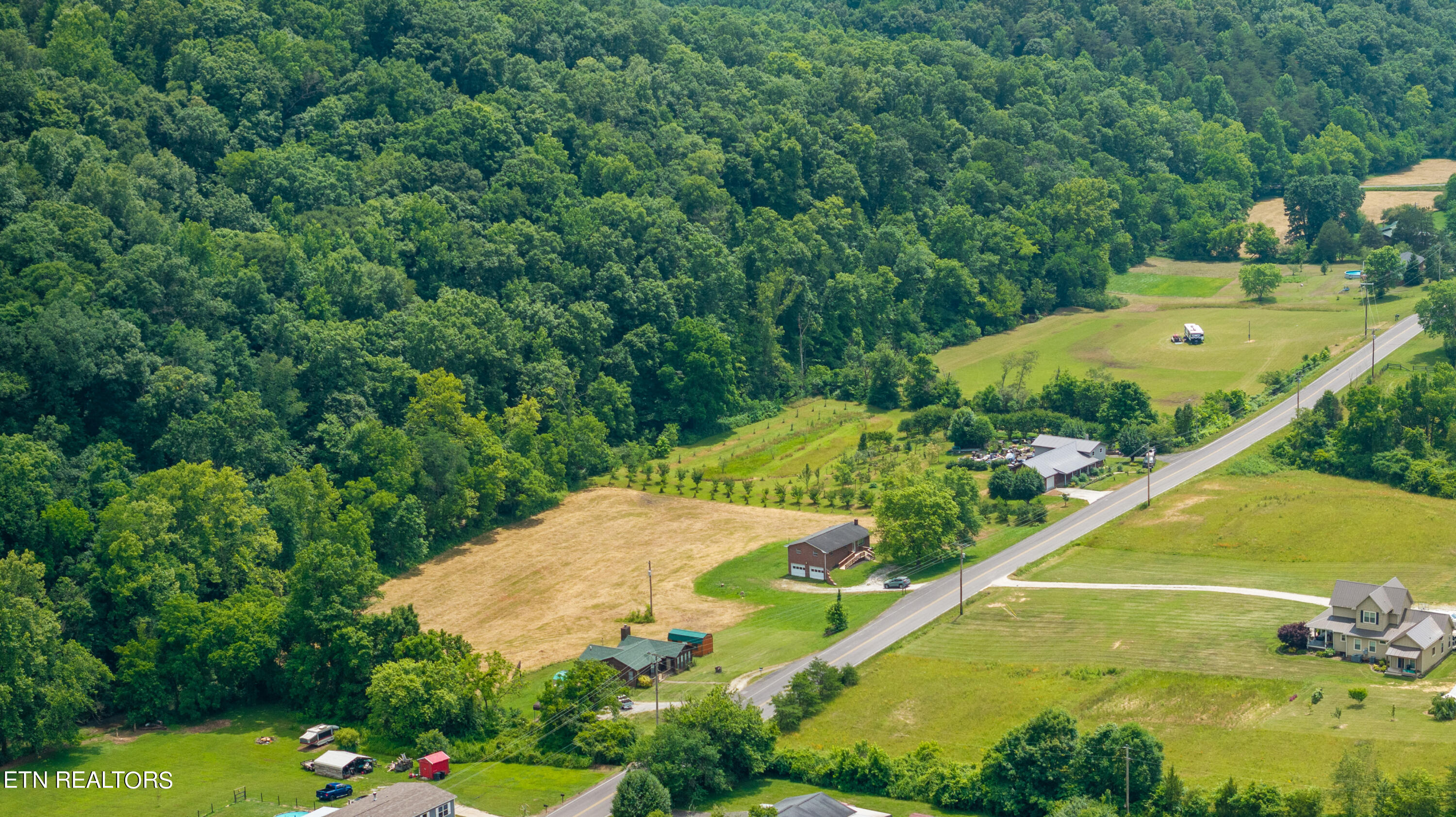 2597 Hinds Creek Road Heiskell, TN 37754 - Photo 25 of 33 DJI_20240617143738_0943_D